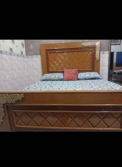 WoodenBed