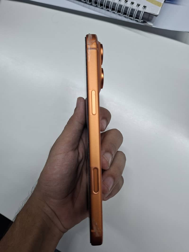 Apple iPhone 17 Pro Max 5