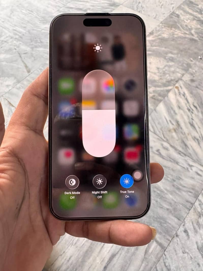 Apple iPhone 15 Pro 3