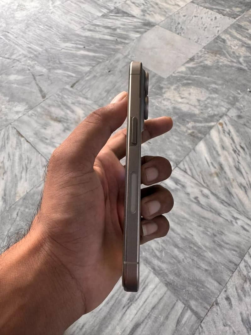 Apple iPhone 15 Pro 5