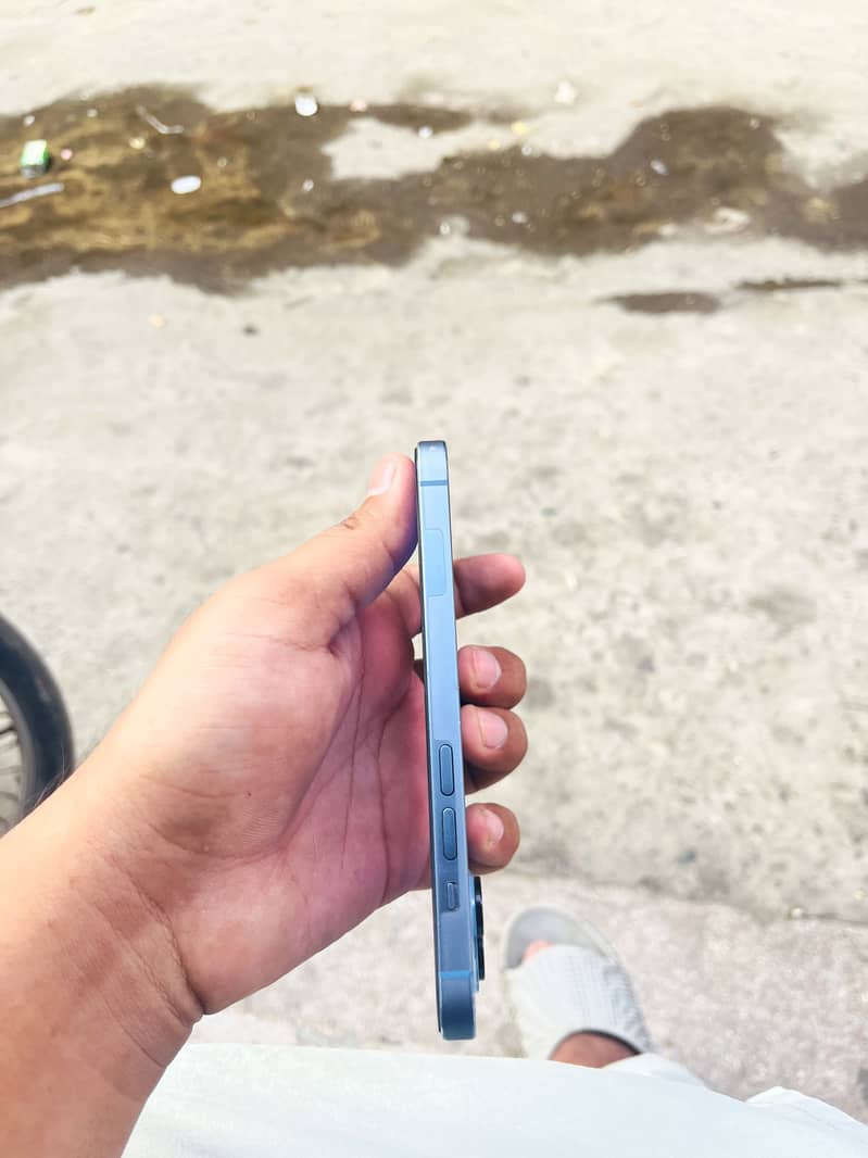 Apple iPhone 14 2