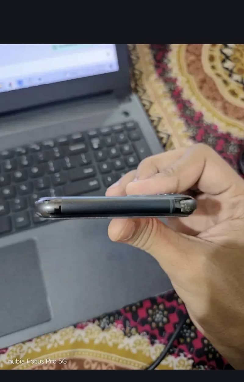 Apple iPhone 11 Pro 2