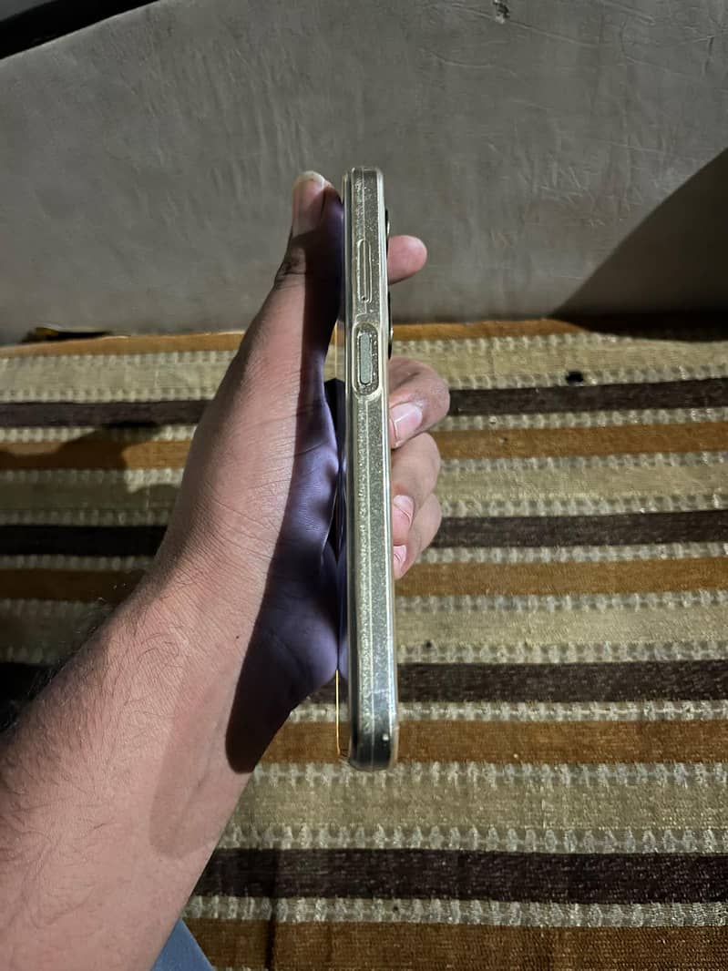 Gfive note 25 4