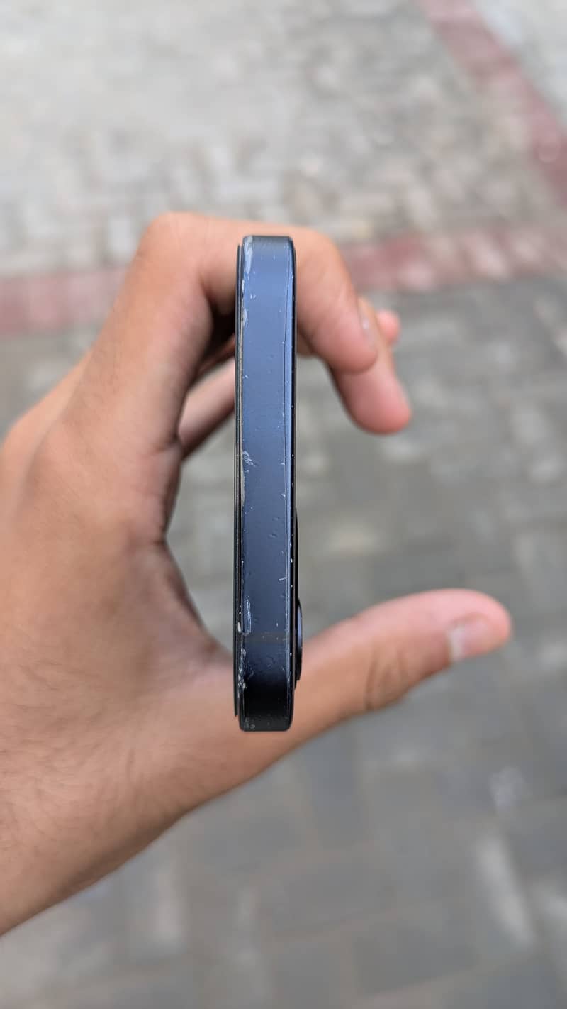 Apple iPhone 12 2