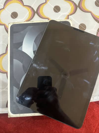Apple iPad Air 5th Gen M1 64GB WiFi | Box & Original Accessories