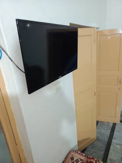 eco star/lcd/led/32 inch/box/no fault/good/original