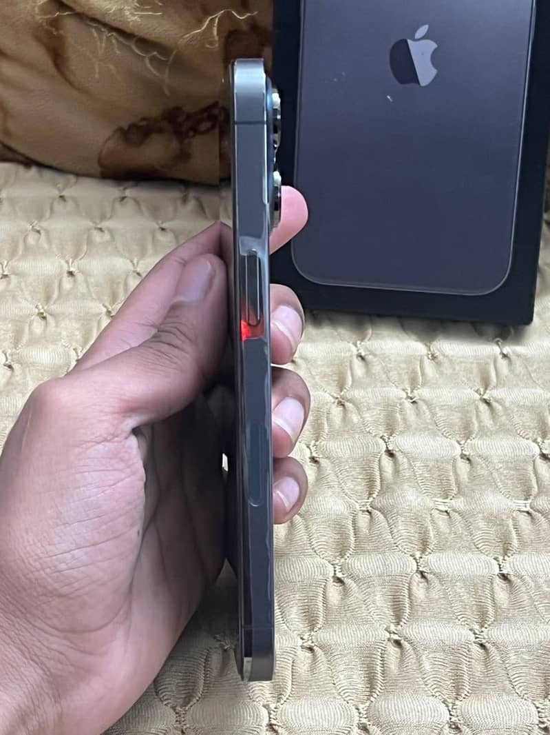 Apple iPhone 13 Pro 1