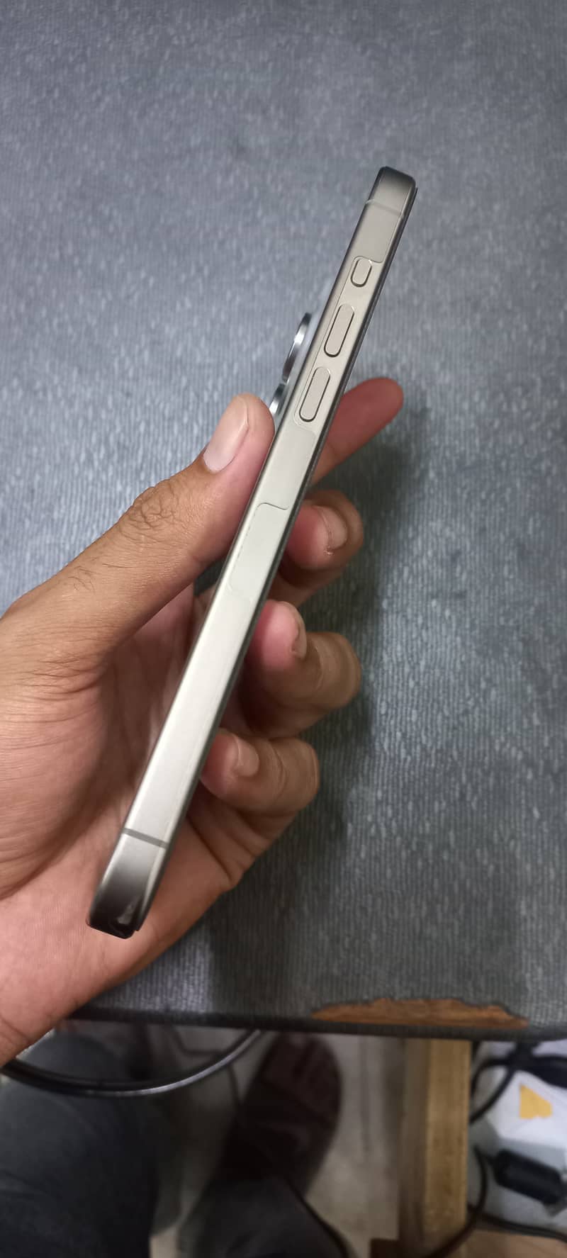 Apple iPhone 15 Pro Max 4