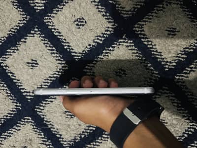 Apple iPhone SE