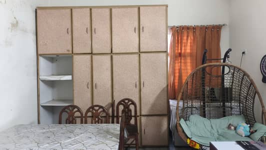 full wall sized wardrobe, excellent condition wall to wall