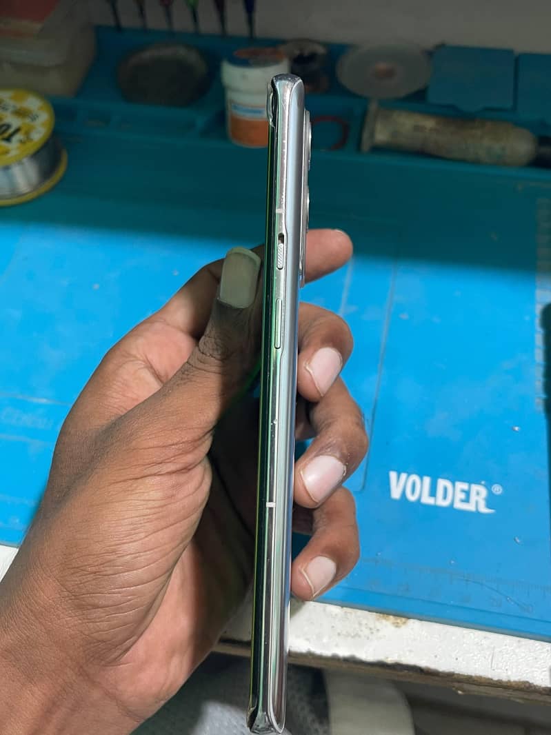 One Plus 9 Pro 5