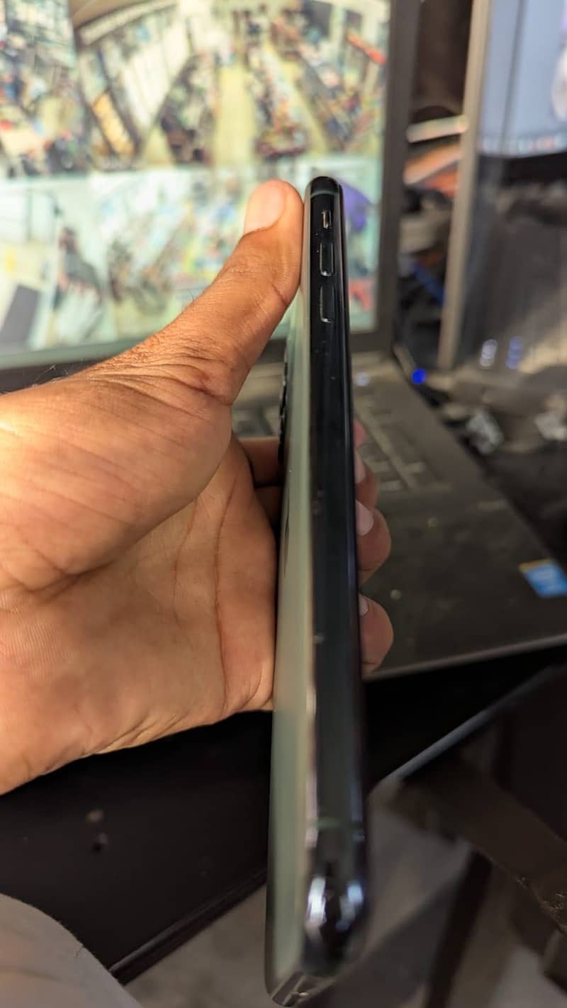 Apple iPhone 11 Pro Max 1