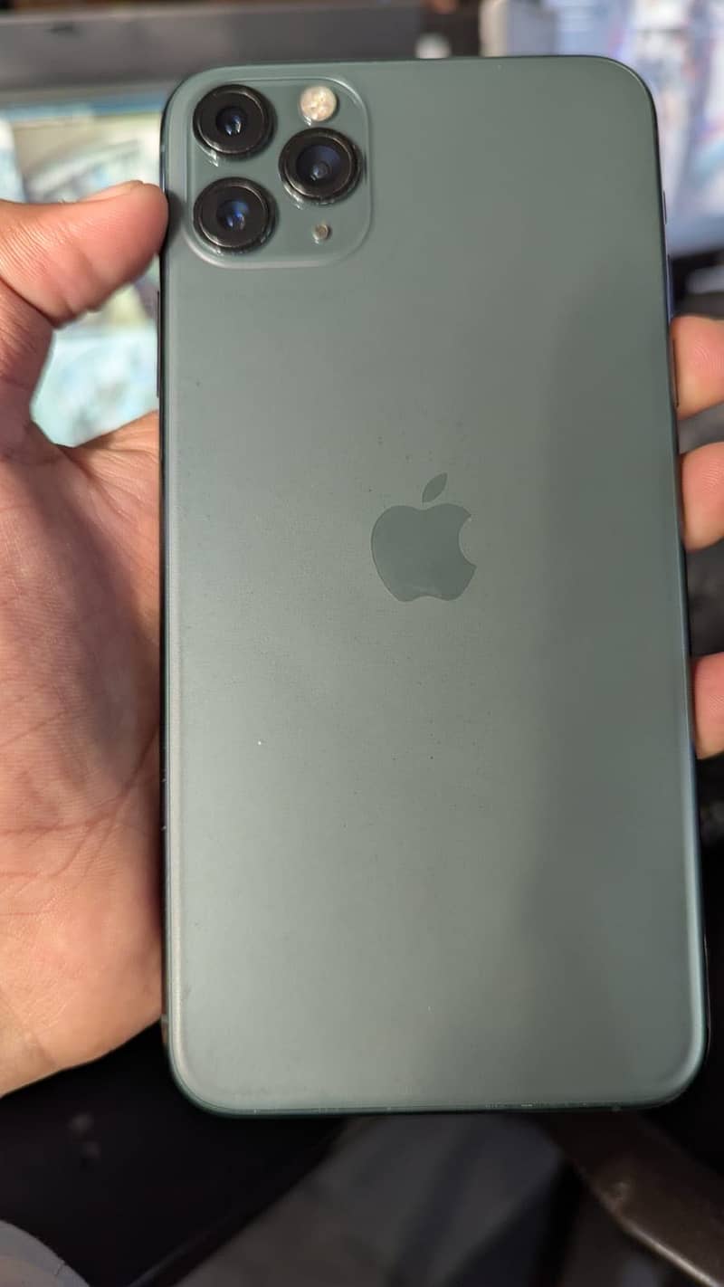 Apple iPhone 11 Pro Max 4