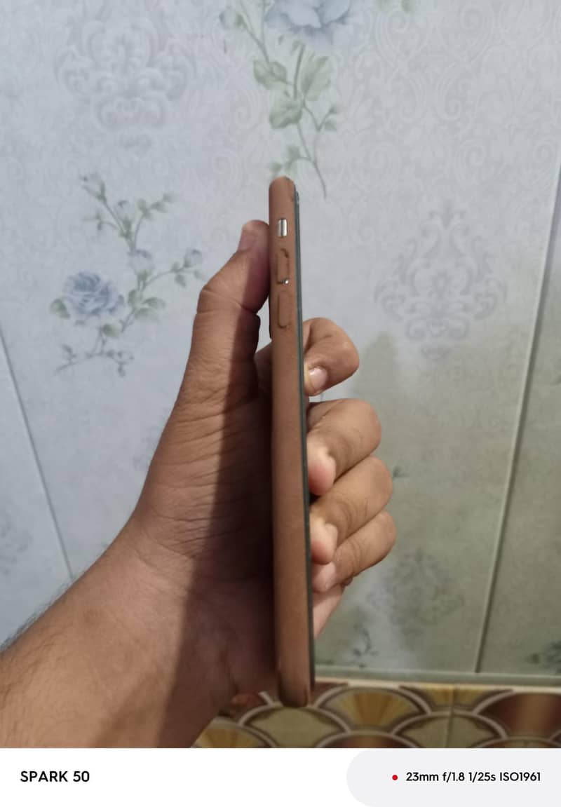 Apple iPhone X 3