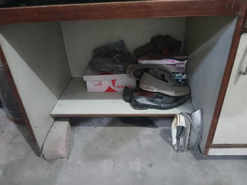 Table For Computer And Accessories. . . 4