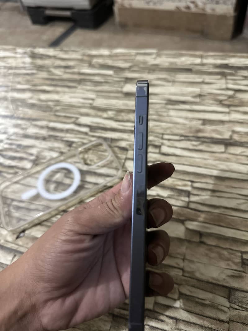 Apple iPhone 13 Pro Max 3
