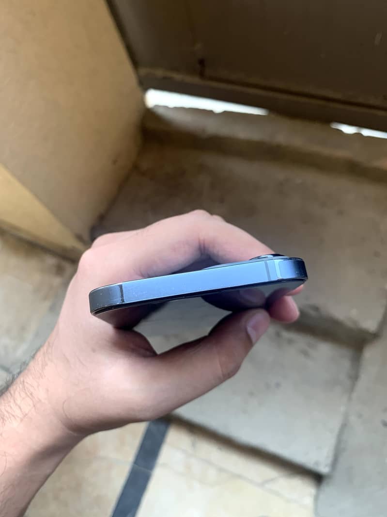 Apple iPhone 13 Pro Max 6