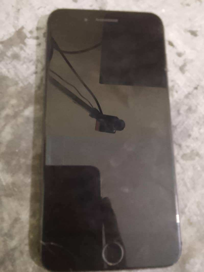 Apple iPhone 8 Plus 0