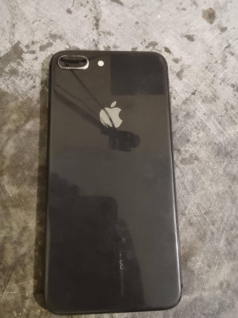 Apple iPhone 8 Plus 2