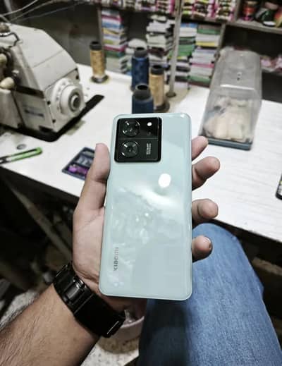 REDMI K 60 ULTRA 120 FPS exchange with good iphone and cash will  paid