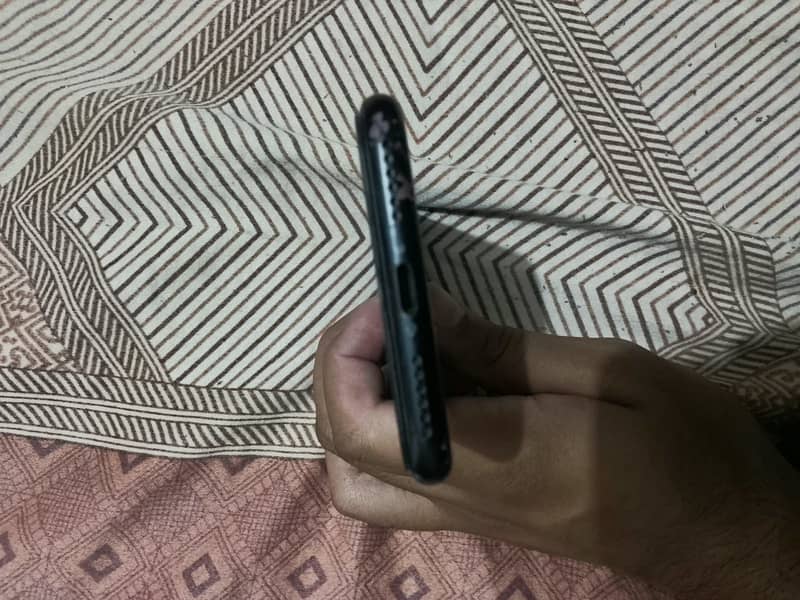 Apple iPhone SE 4
