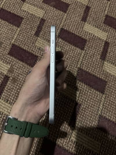 Apple iPhone 15 plus