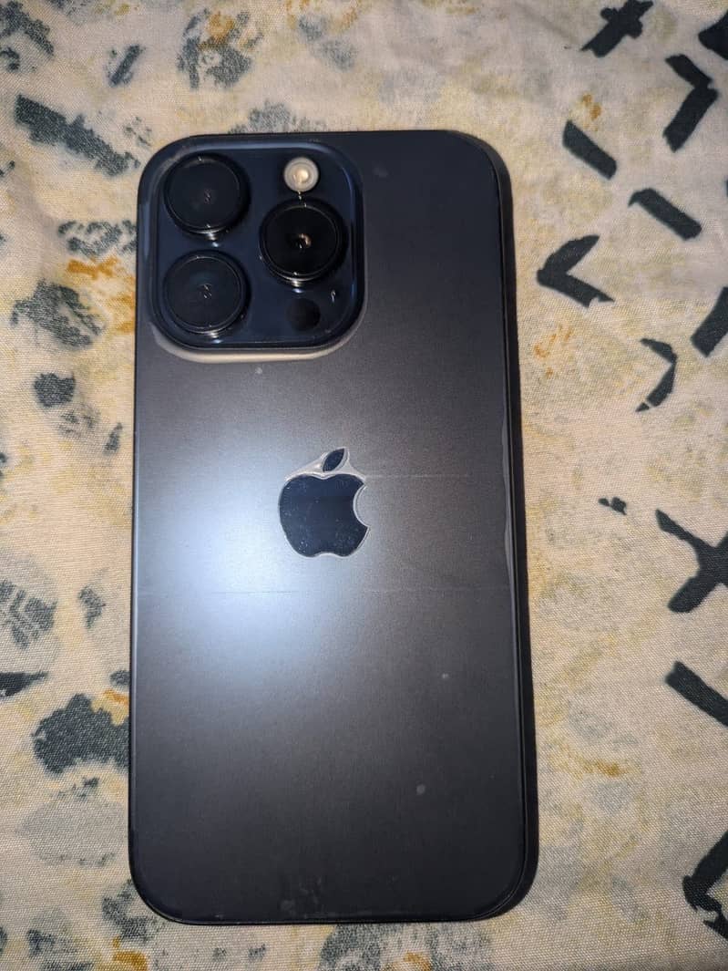 Apple iPhone 15 Pro 3