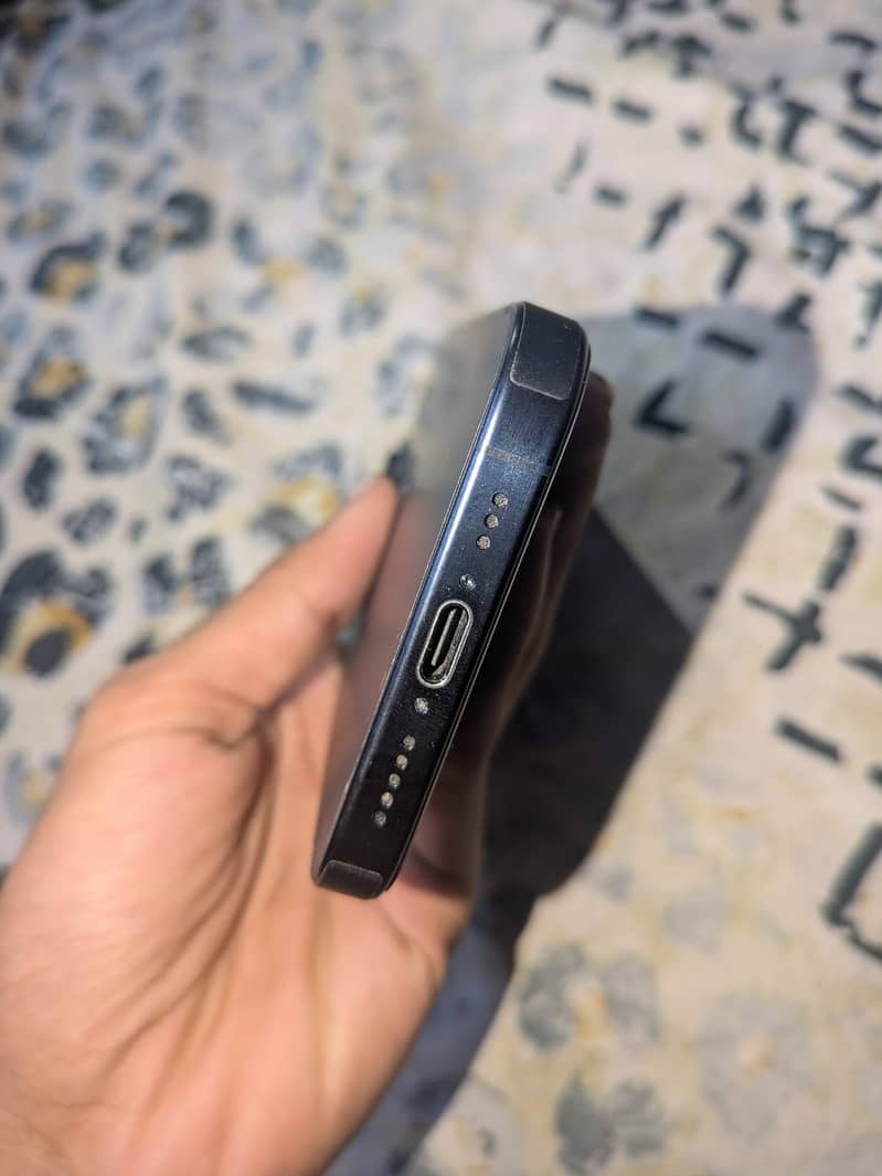Apple iPhone 15 Pro 8