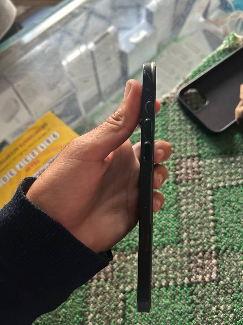 Apple iPhone 14 plus 4