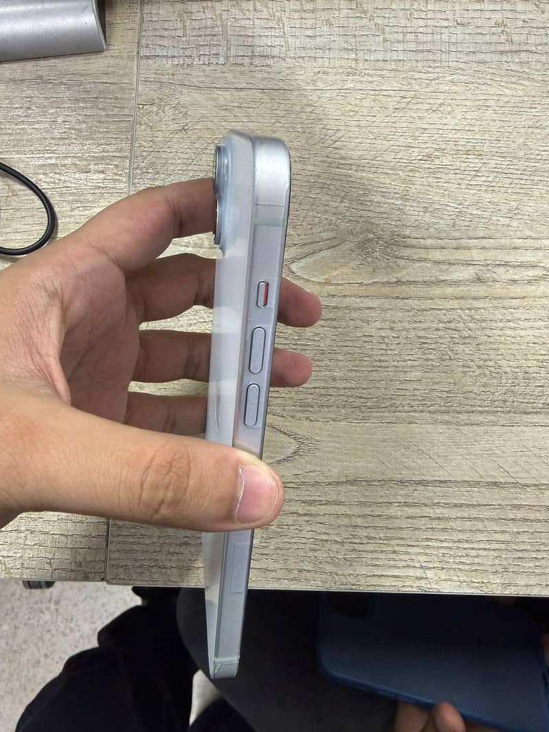 Apple iPhone 15 plus 1