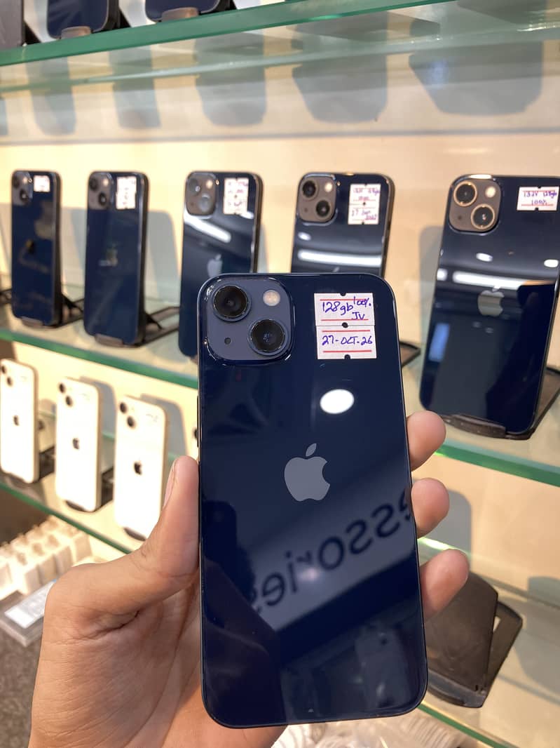 Apple iPhone 13 1