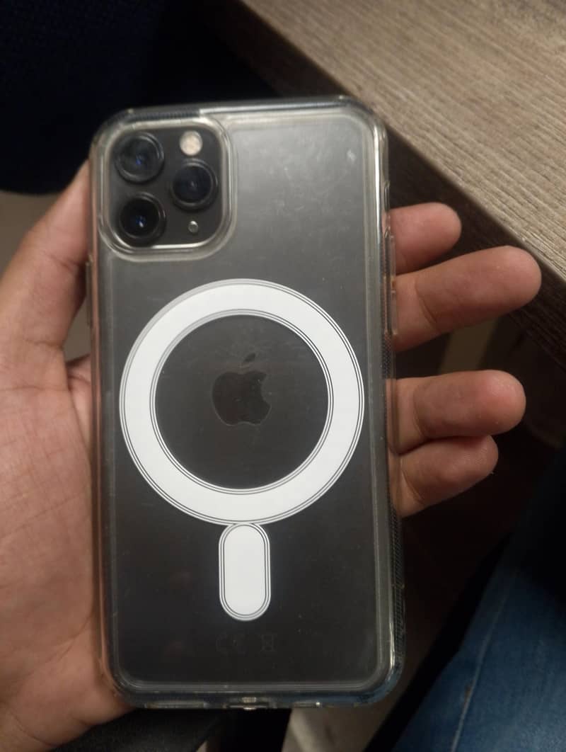 Apple iPhone 11 Pro 1