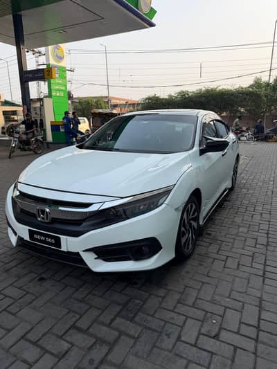 Honda Civic 2016/17 full option