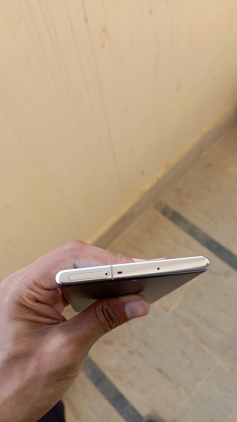 Samsung Mobile Note 10 Plus 6