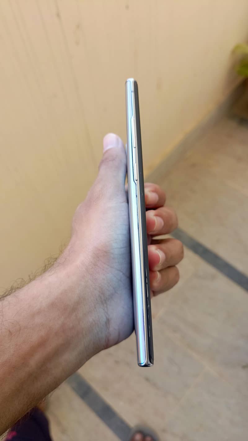 Samsung Mobile Note 10 Plus 7