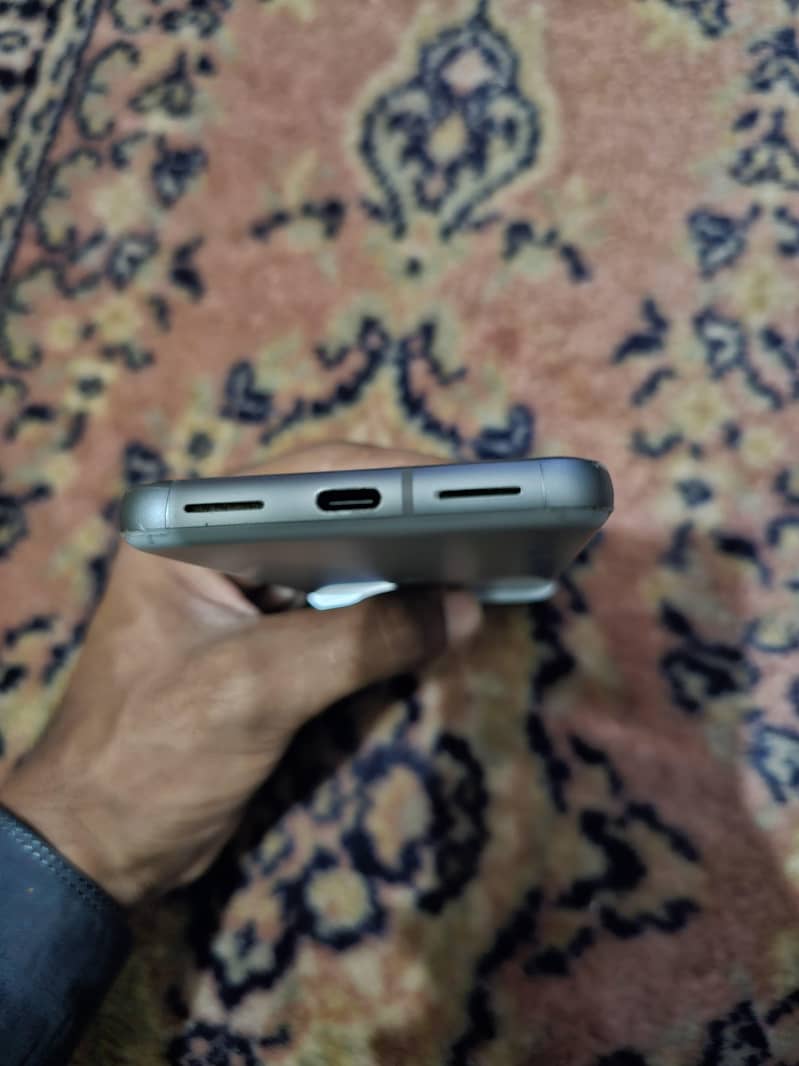 Google Pixel 8 lush condition 3