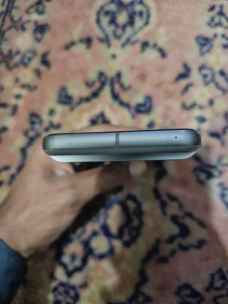 Google Pixel 8 lush condition 4