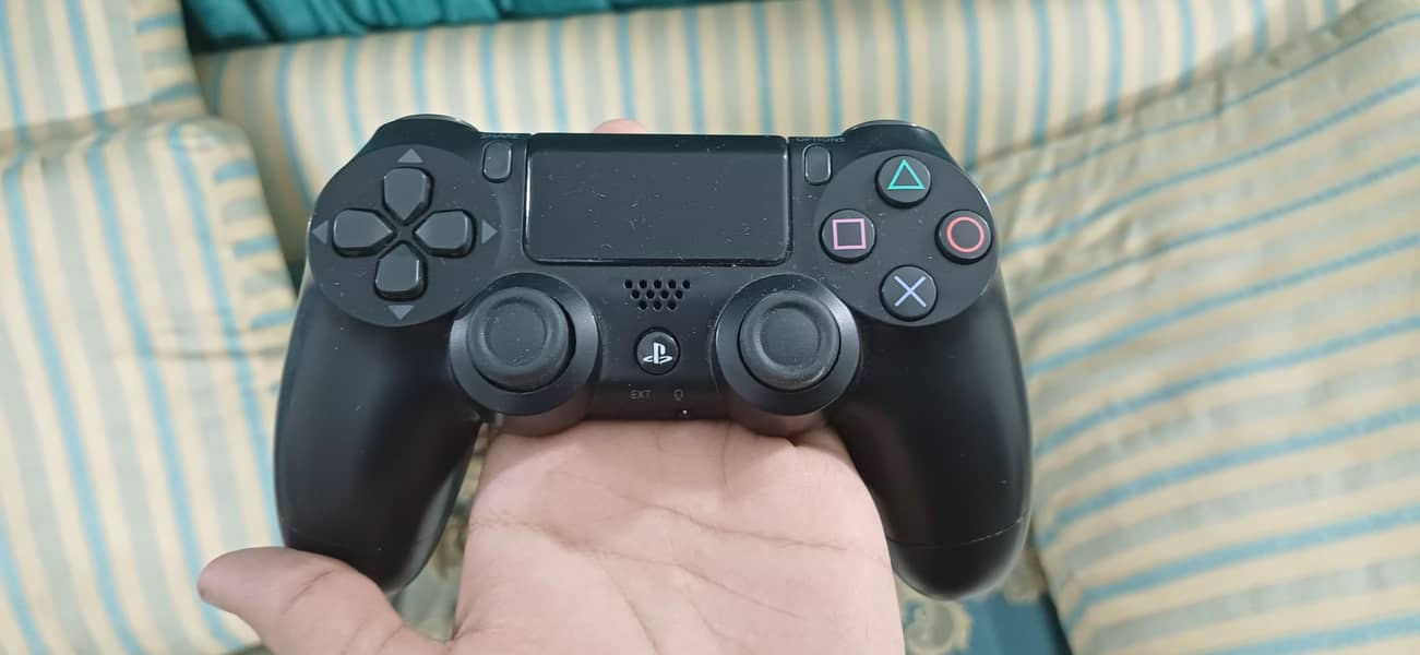 ps4 slim 2