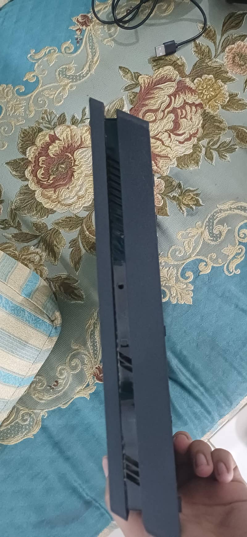 ps4 slim 5