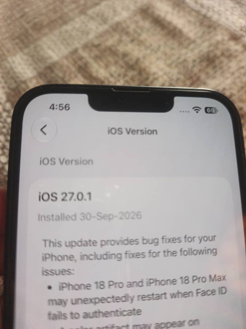 Apple iPhone 13 5