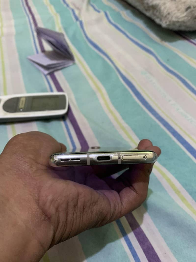 One Plus 8 12gb Ram 256gh memory 7