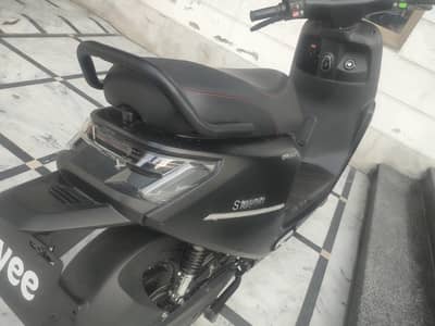 eve s1 electric scooty