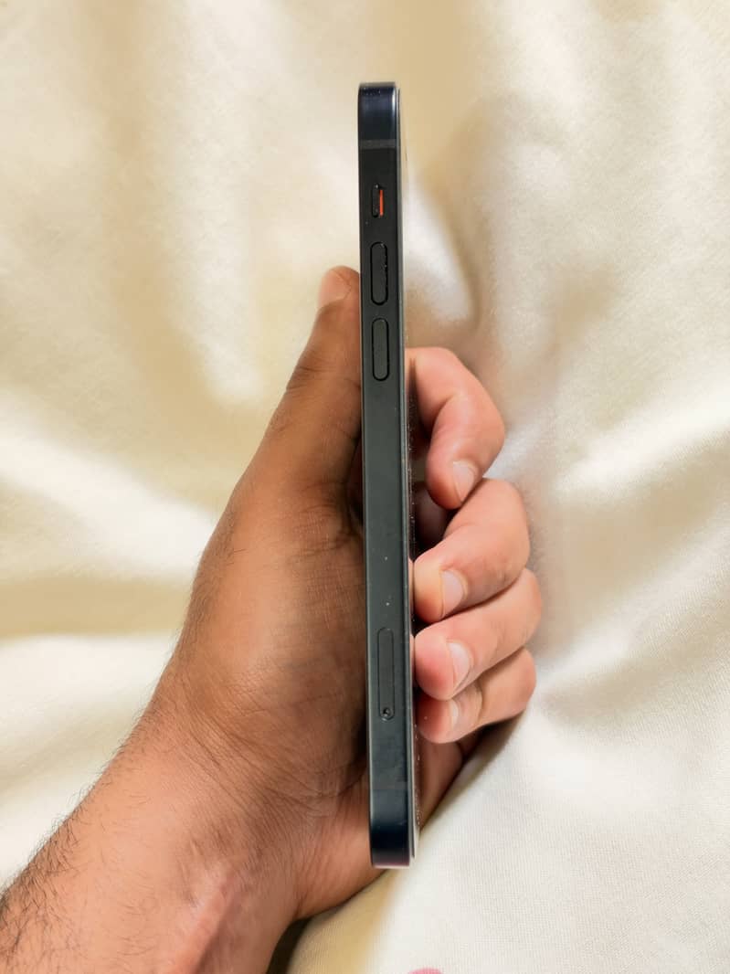 Apple iPhone 12 2