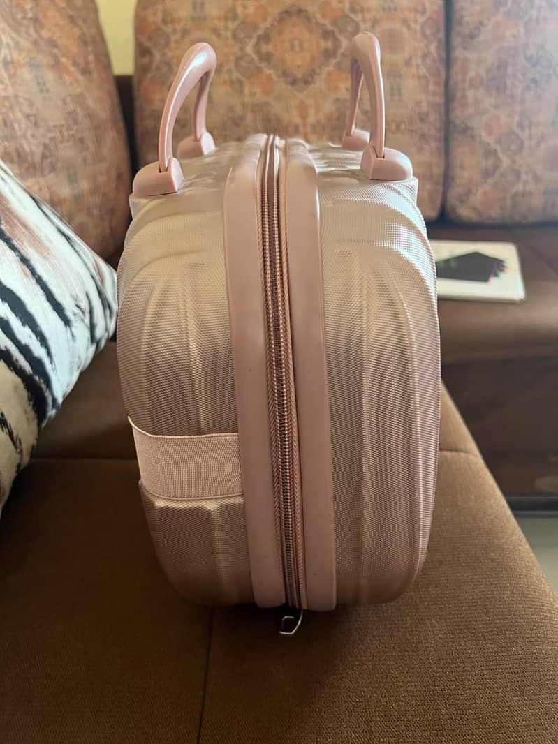 make up bag 1