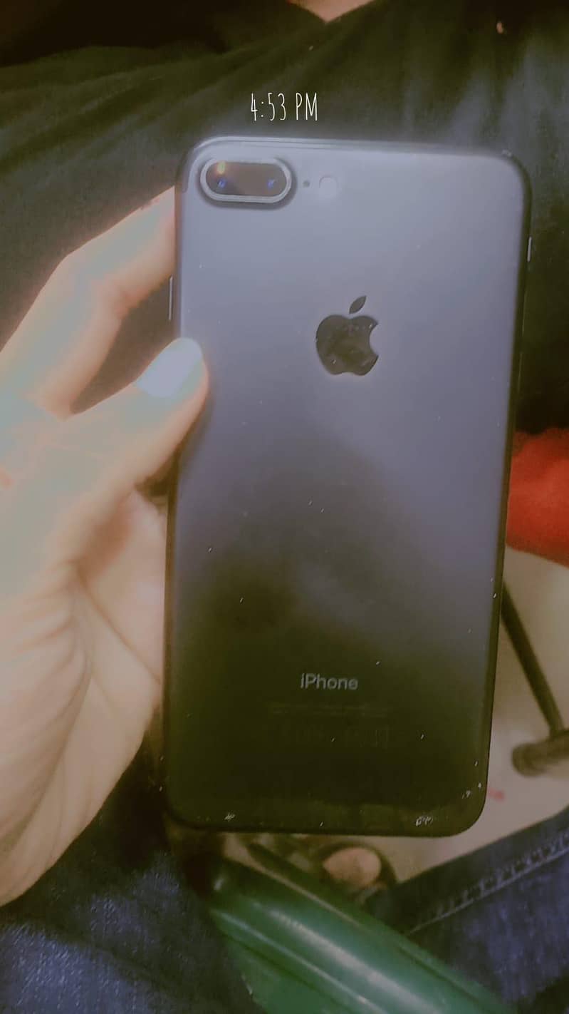Apple iPhone 7 Plus 0
