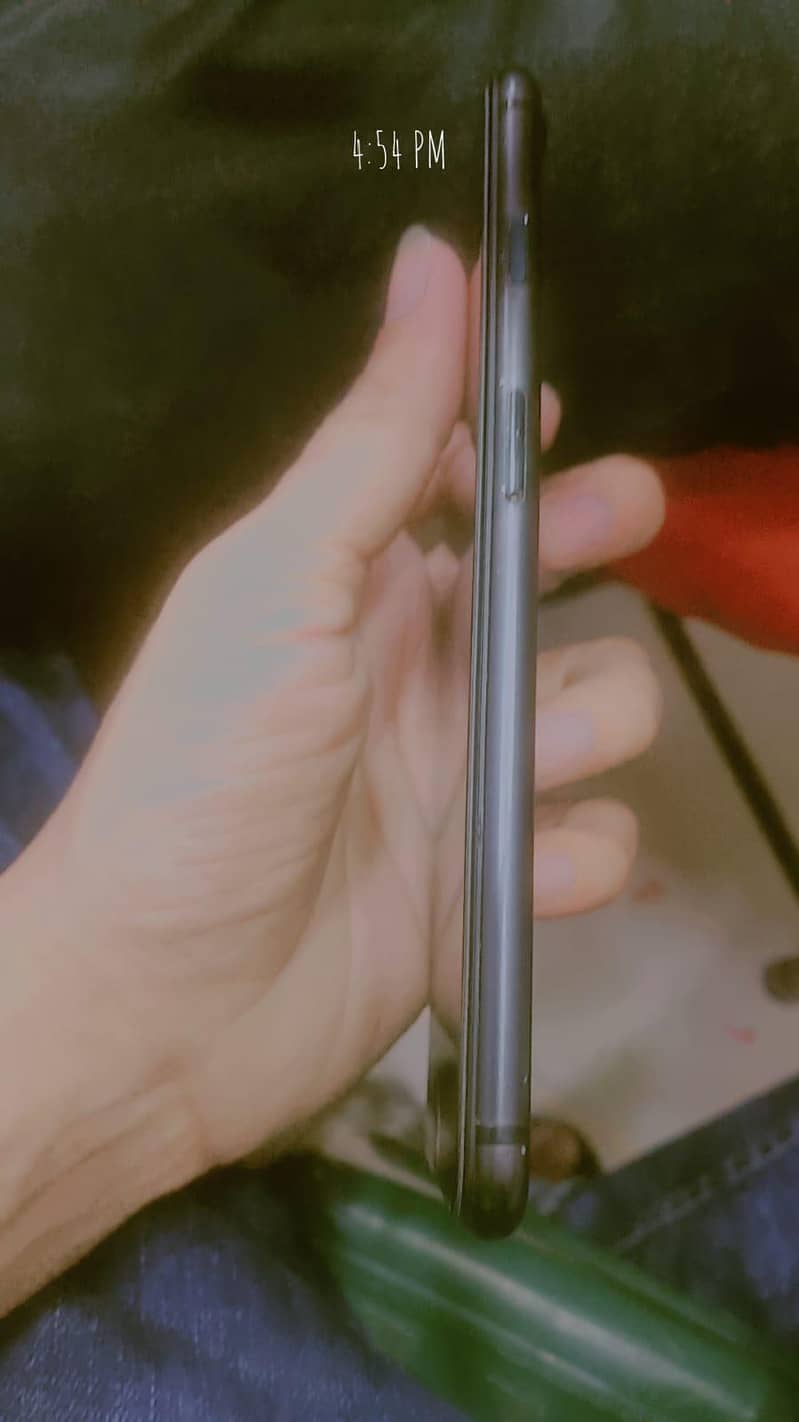 Apple iPhone 7 Plus 3
