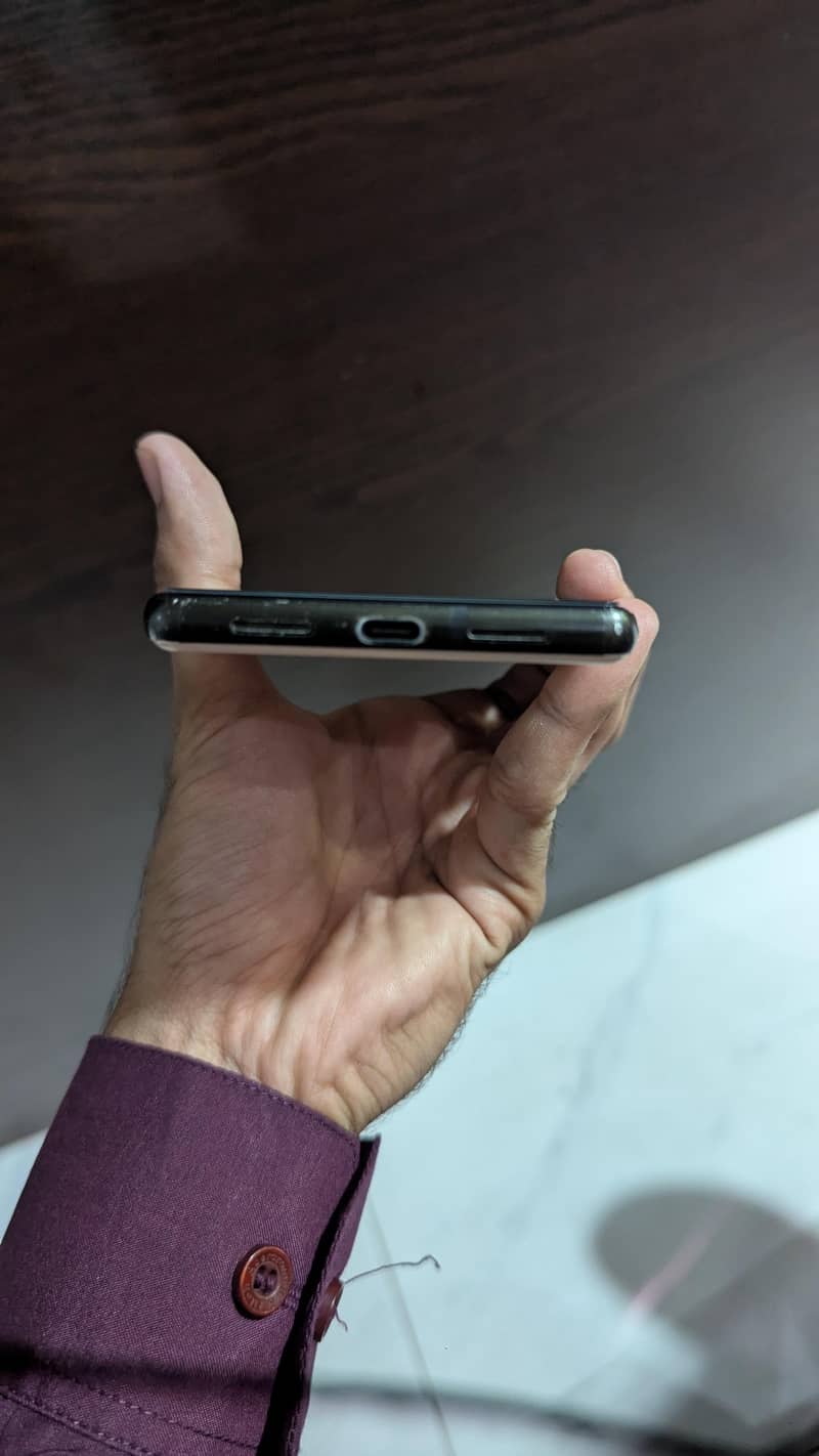 Google Pixel 6 4