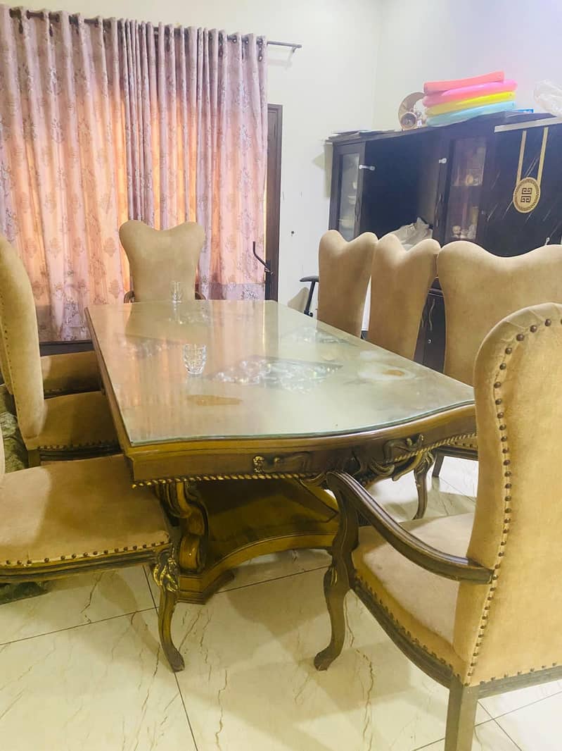 dining table for sell 0