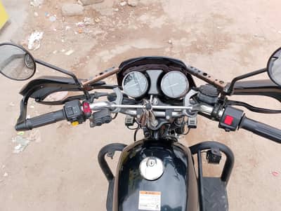 Suzuki GS 150 2025