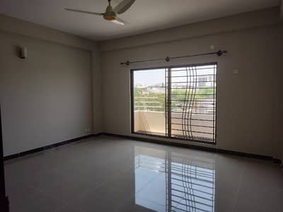 Buy your ideal Prime Location 1900 Square Feet Flat in a prime location of Karachi